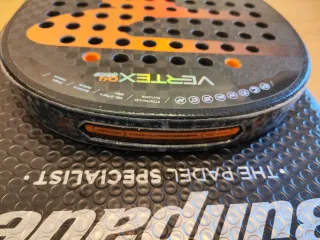 Pala Bullpadel Vertex 04 Hybrid 2025