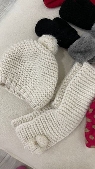 Lote gorros y bufanda infantil