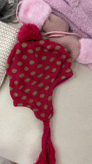 Lote gorros y bufanda infantil