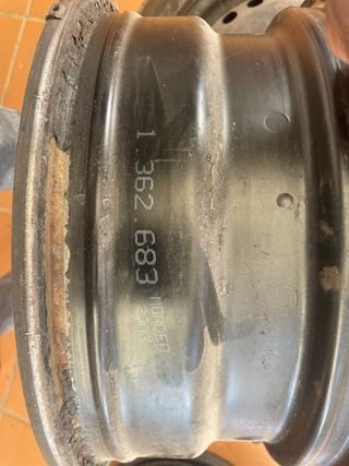 4 Llantas 205/55 R16 con 2 Neumáticos