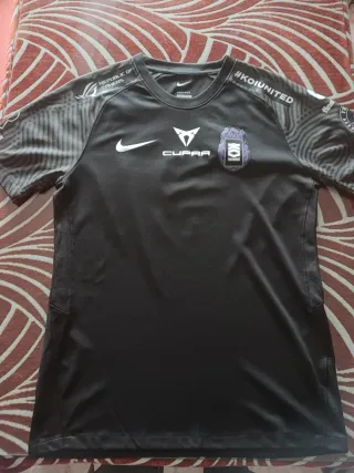 Camiseta KOI Talla S Nike Negra