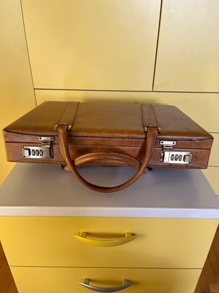 Valigetta 24 ore rigida in cuoio