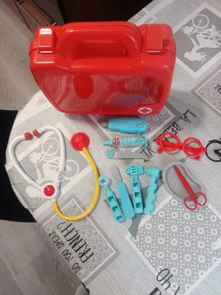 Maletín médico infantil