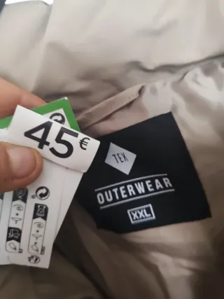 Cazadora acolchada beige