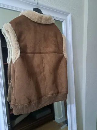 Chaleco de ante con borreguito