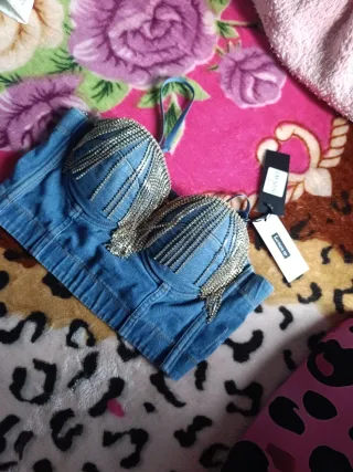 Top vaquero con brillantes