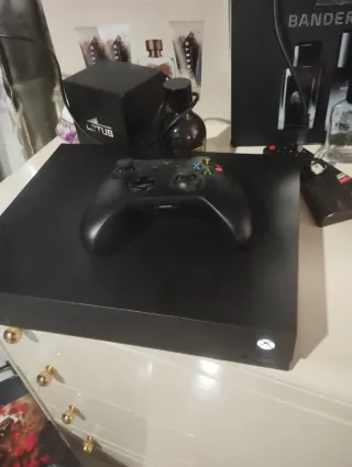 Xbox One X Negra