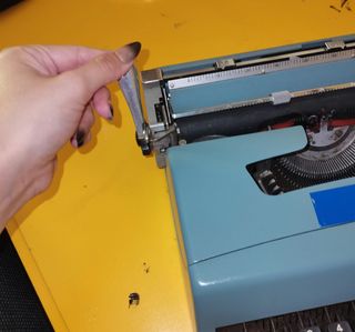 Macchina da scrivere Olivetti Lettera 32