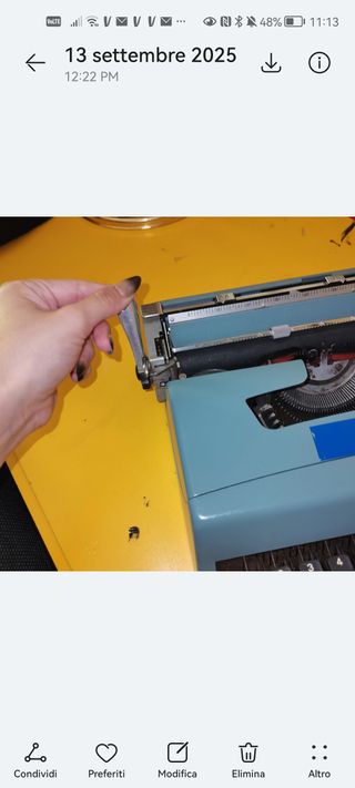 Macchina da scrivere Olivetti Lettera 32