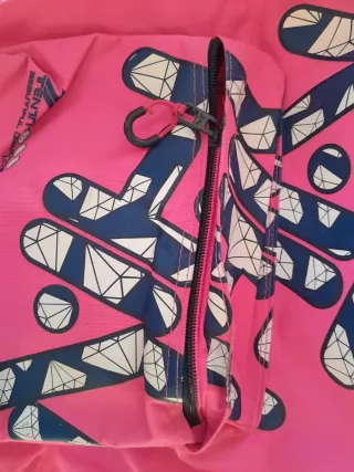 Mochila Fila Rosa con Diseño Diamantes