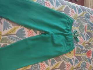 Pantalones deportivos verdes