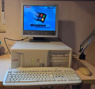 Computer Compaq Pentium II Windows 95