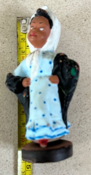 Fadista Portuguesa em Barro