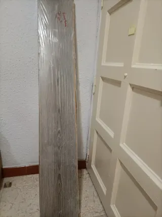 Tarima flotante imitación madera