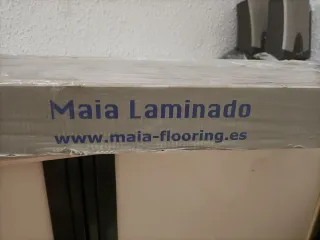 Tarima flotante imitación madera
