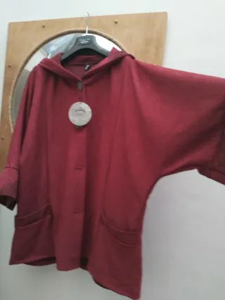 Giacca ampia con cappuccio