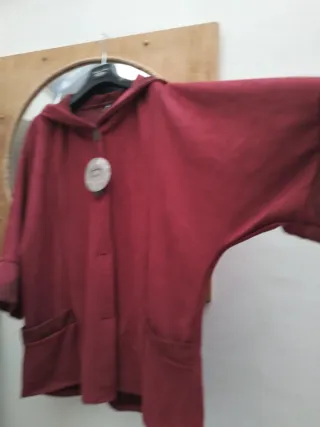 Giacca ampia con cappuccio