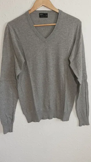 Pull & Bear Jersey Pico Gris Talla L
