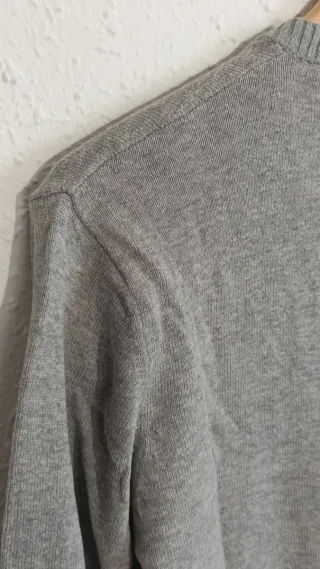 Pull & Bear Jersey Pico Gris Talla L