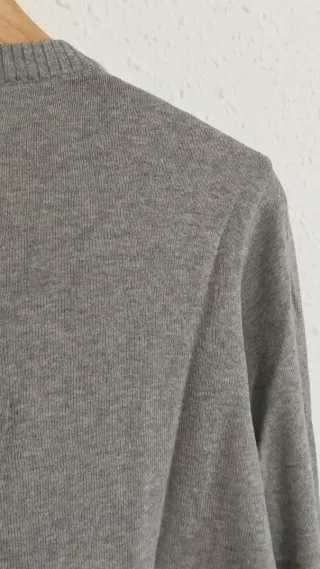 Pull & Bear Jersey Pico Gris Talla L