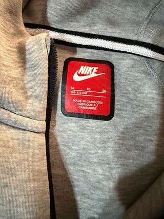 Conjunto Nike Tech Gris Niñ@/Adolescente