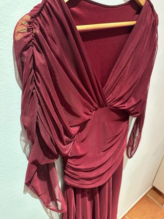 Vestido de fiesta burdeos