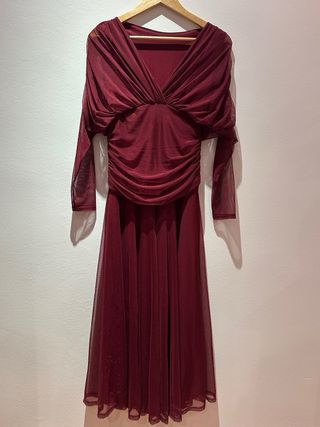 Vestido de fiesta burdeos