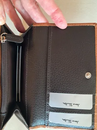 Cartera y monedero piel color camel