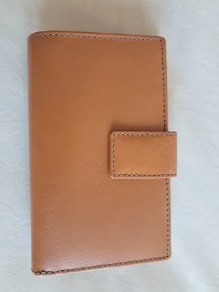 Cartera y monedero piel color camel