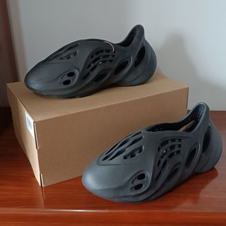 Yeezy Foam RNR Onyx | EU44.5/US10