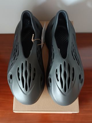 Yeezy Foam RNR Onyx | EU44.5/US10
