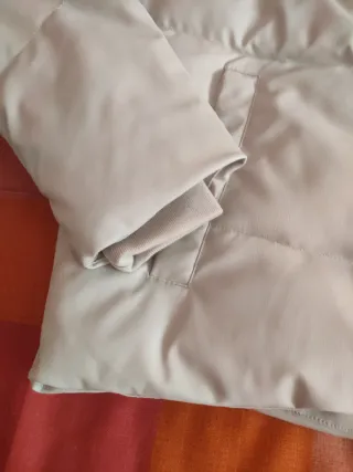 Cazadora polipiel Zara beige mujer