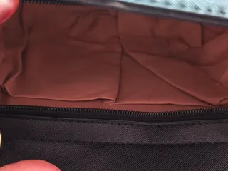 Bolso mediano negro con asa regulable de Greenwich