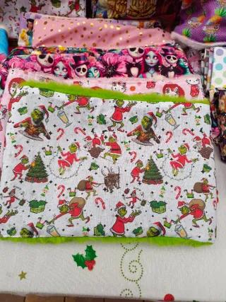 Cuello Polar El Grinch Blanco