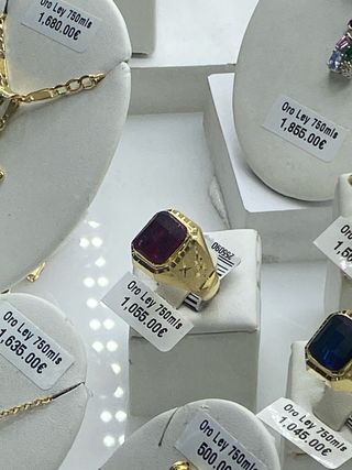 Anillo Oro 18k Sello Rojo 5 gramos