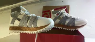 Zapatillas Mujer Plataforma Blancas y Plateadas