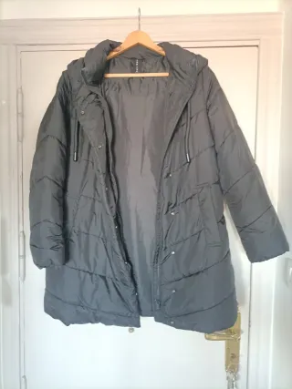 Chaquetón acolchado amplio negro