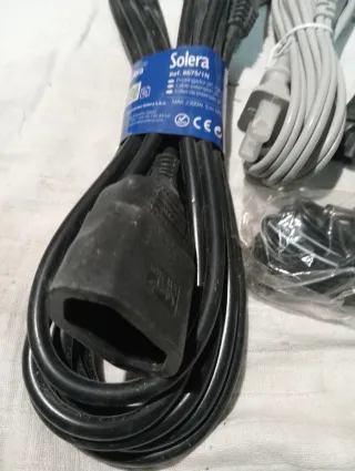 Lote di cavi vari con prese Schuko e connettori femmina