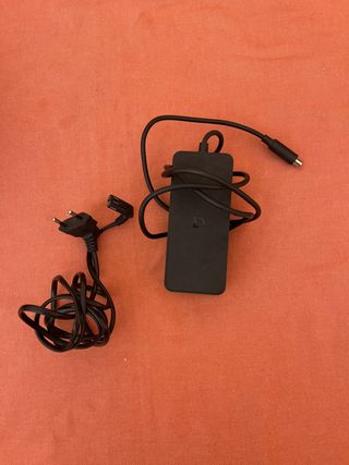 Caricabatterie originale Xiaomi per monopattino elettrico