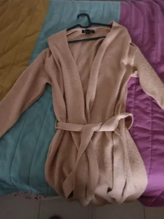 Chaqueta larga beige y morada talla única