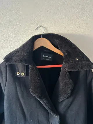 Abrigo 3/4 Talla S Stradivarius