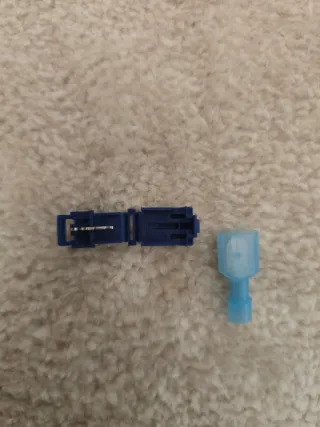 Connettori per tubi blu e blu navy