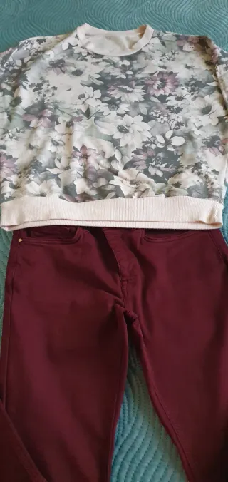 Conjunto Pantalón y Sudadera Estampada