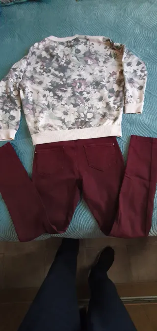 Conjunto Pantalón y Sudadera Estampada