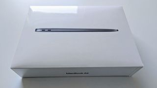 MacBook Air M1 – 8GB RAM 256GB SSD. Batería al 91%