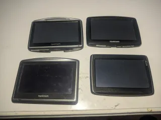 4 Navegadores GPS TomTom