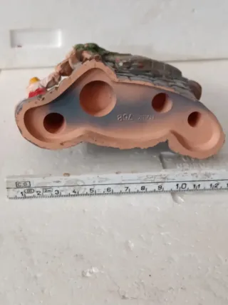 Diorama artigianale con casetta e personaggio