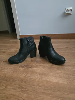 Botines de Piel Negros