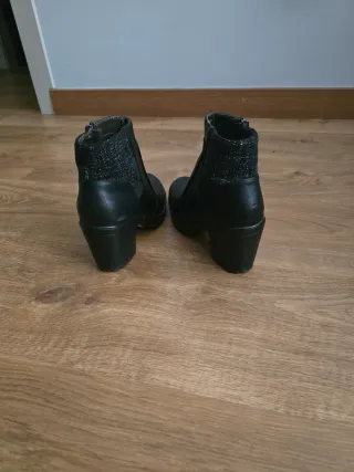 Botines de Piel Negros