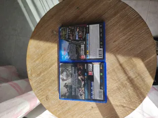 Lote 2 Giochi PS4: God of War e Far Cry 4